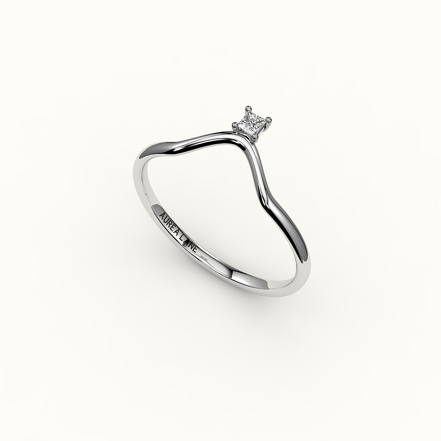 Princess Cut V Diamond Curved Band