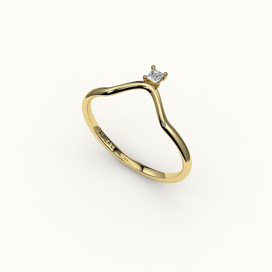 Princess Cut V Diamond Curved Band