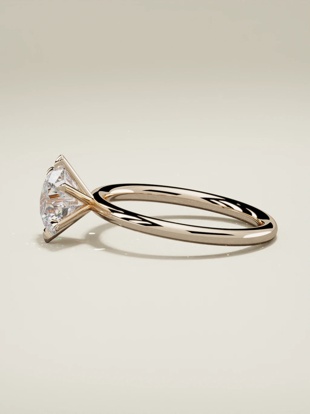 The Alba, solitario con diamante redondo de laboratorio en oro rosa 14K, vista lateral