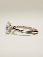 The Azahar, solitario con diamante redondo de laboratorio en oro rosa 14K, vista lateral