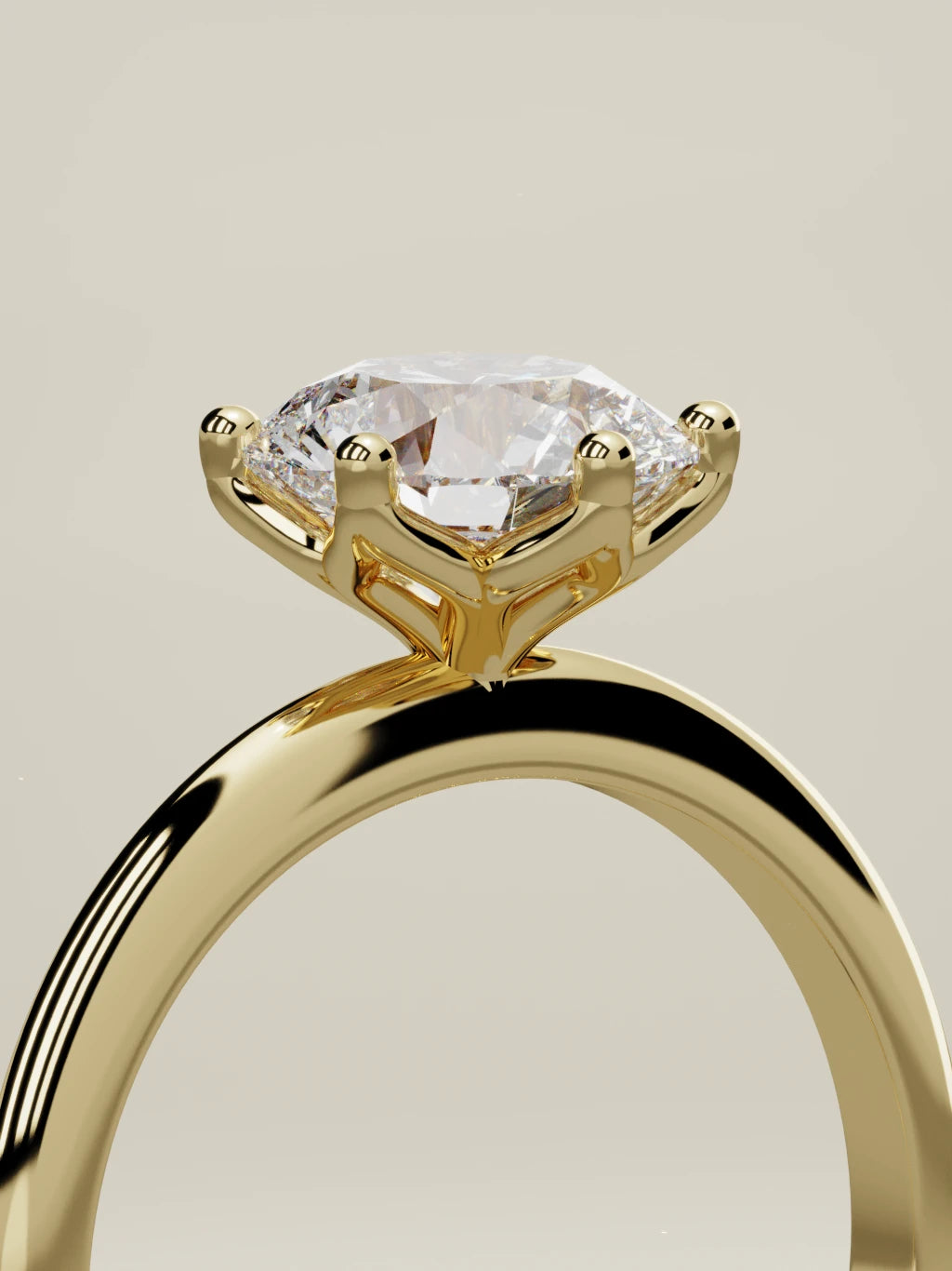 The Dalia, solitario con diamante redondo de laboratorio en oro amarillo 14K, de pie, vista de tres cuartos