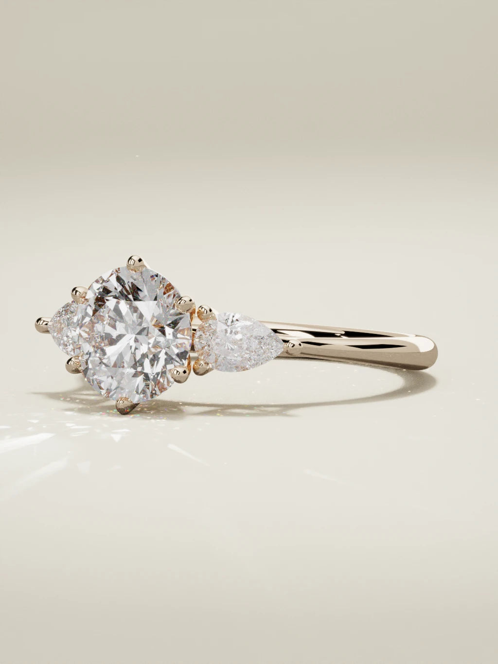 The Gala, solitario con diamante redondo de laboratorio en oro rosa 14K, vista de tres cuartos