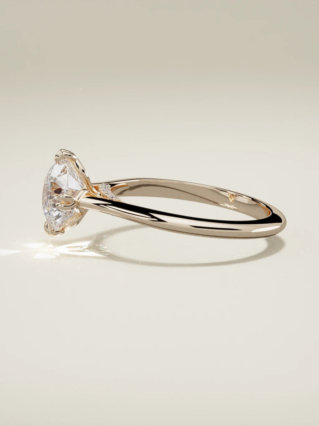 The Jazmin, solitario con diamante redondo de laboratorio en oro rosa 14K, vista lateral