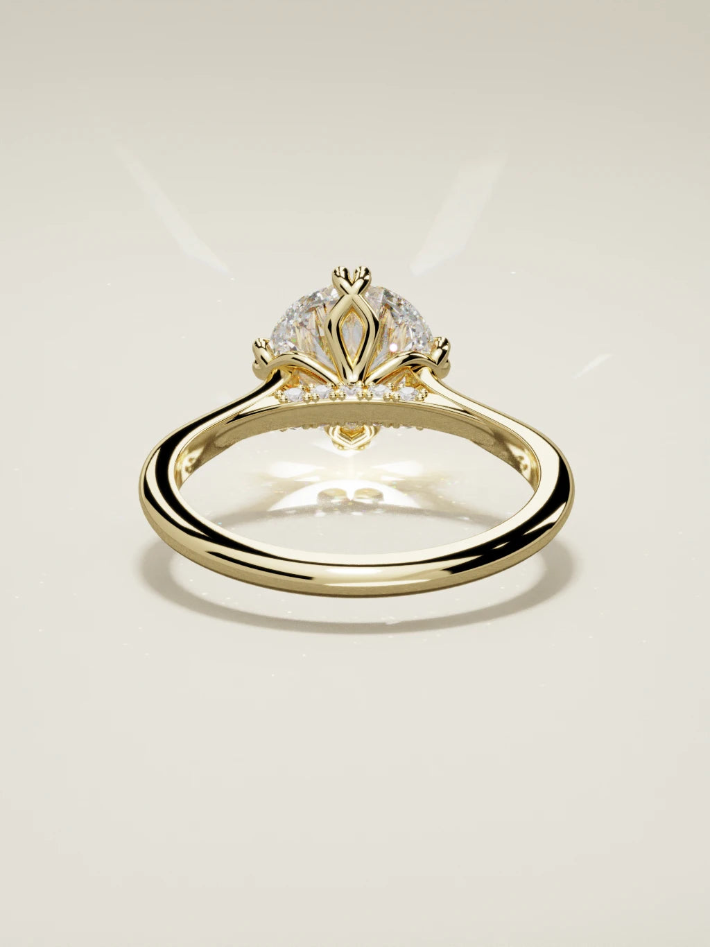 The Jazmin, solitario con diamante redondo de laboratorio en oro amarillo 14K, vista trasera