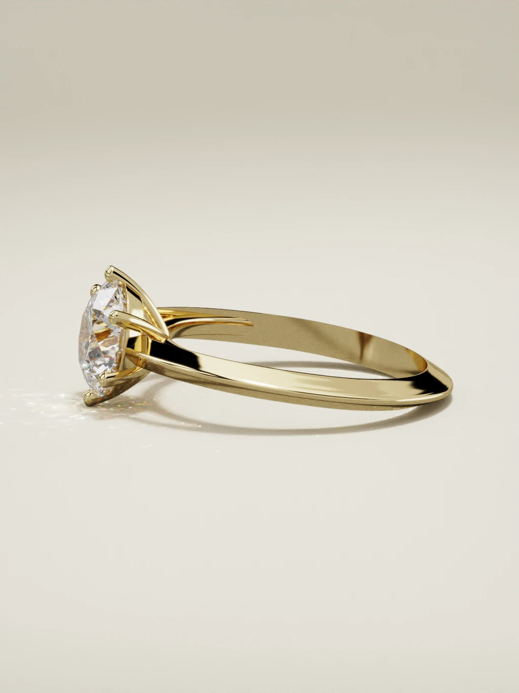 The Nave, solitario con diamante redondo de laboratorio en oro amarillo 14K, vista lateral