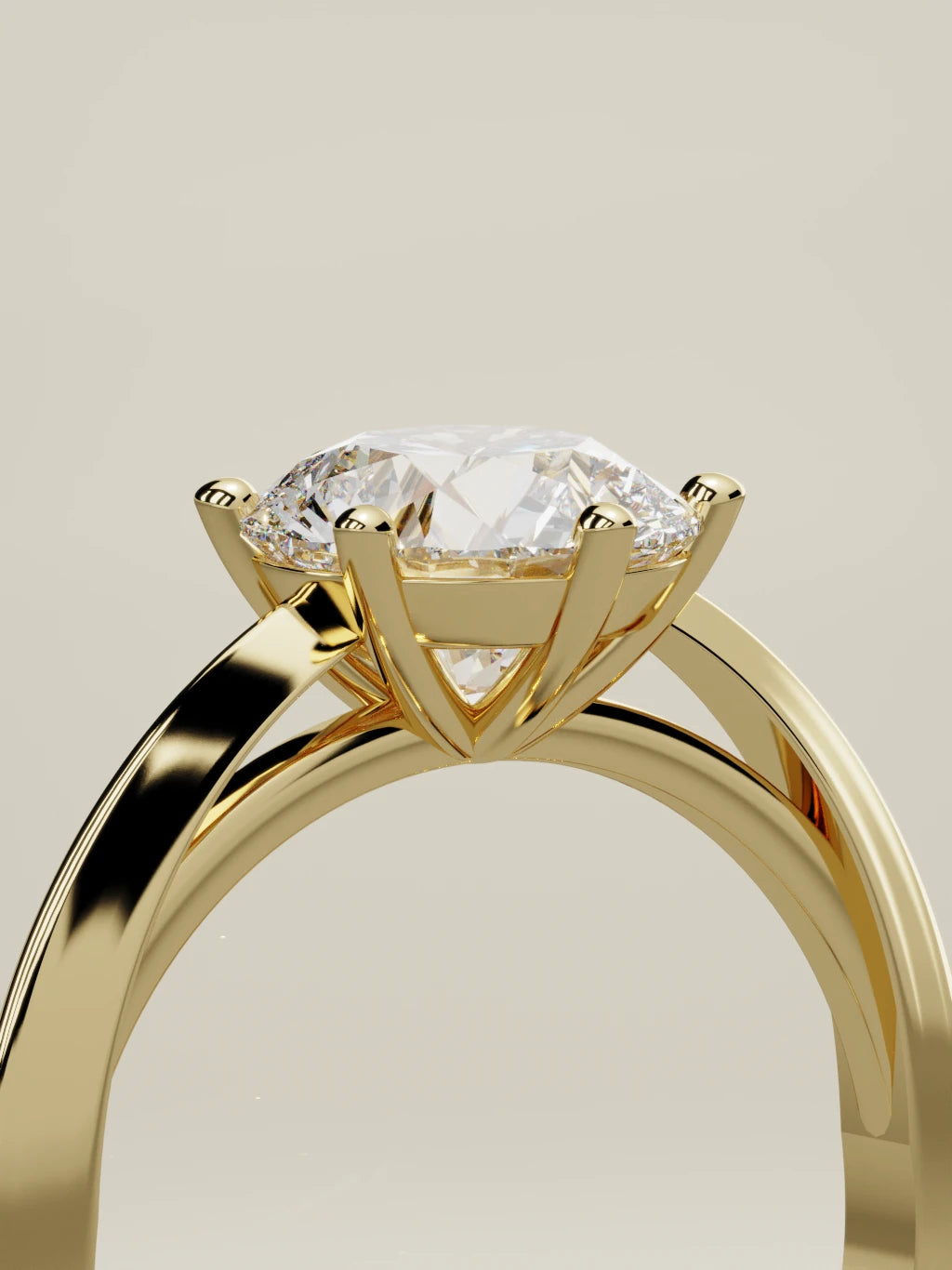 The Nave, solitario con diamante redondo de laboratorio en oro amarillo 14K, de pie, vista de tres cuartos