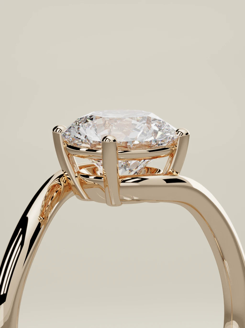 The Ola, solitario con diamante redondo de laboratorio en oro rosa 14K, de pie, vista de tres cuartos
