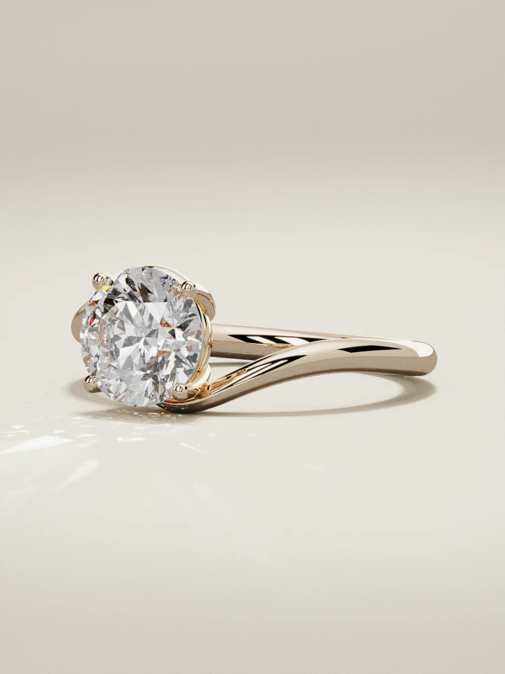 The Ola, solitario con diamante redondo de laboratorio en oro rosa 14K, vista de tres cuartos