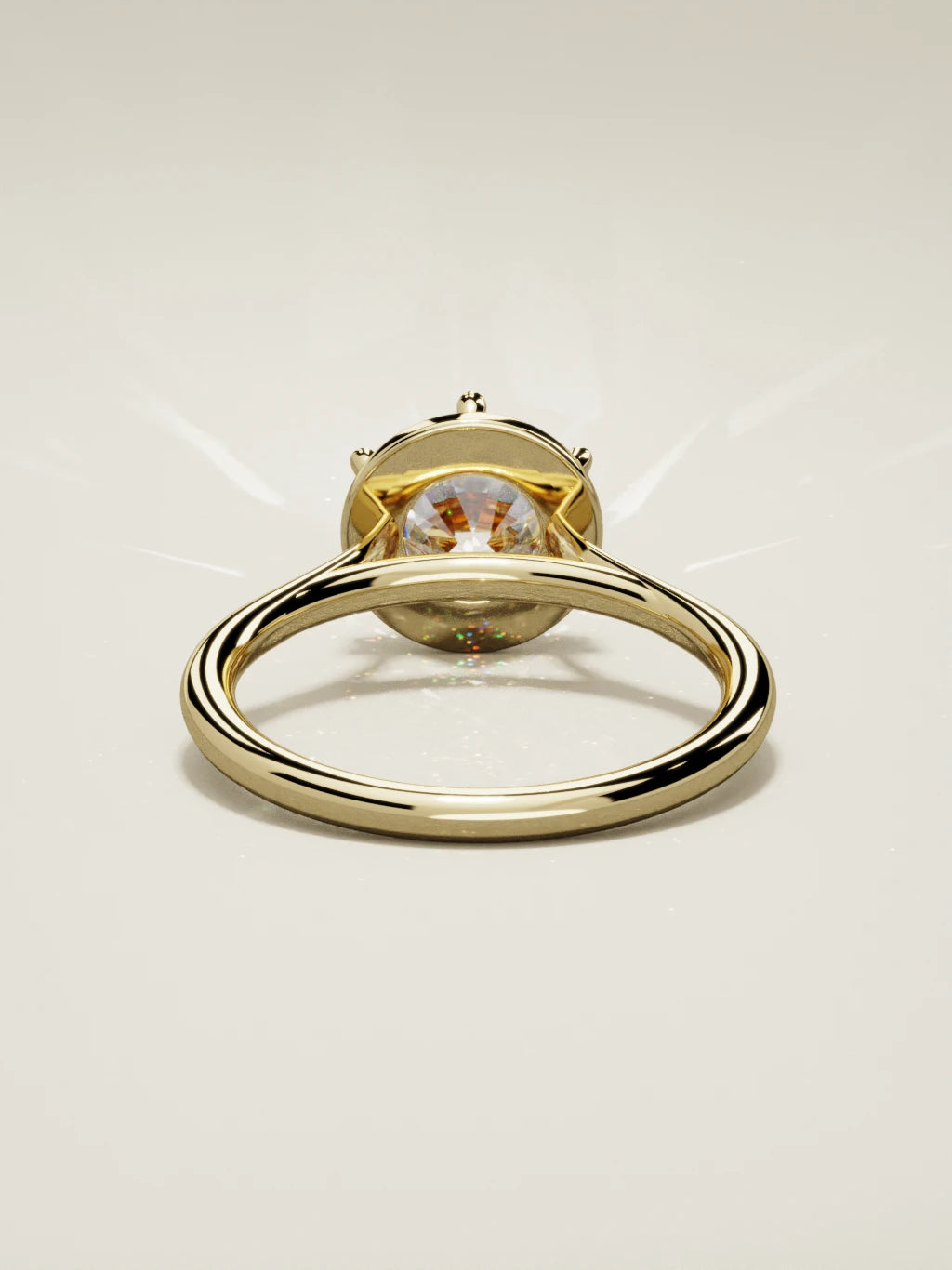 The Orbe, solitario con diamante redondo de laboratorio en oro amarillo 14K, vista trasera