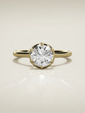 The Orbe, solitario con diamante redondo de laboratorio en oro amarillo 14K, vista frontal