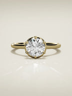 The Orbe, solitario con diamante redondo de laboratorio en oro amarillo 14K, vista frontal