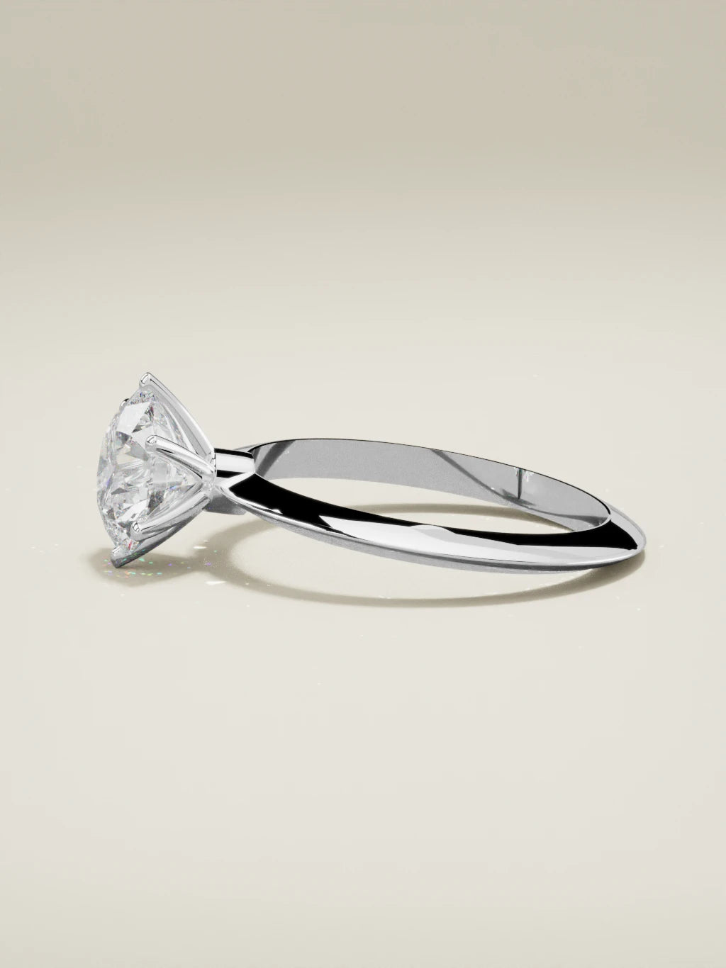 The Prisma, solitario con diamante redondo de laboratorio en oro blanco 14K, vista lateral