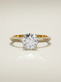 The Vera, solitario con diamante redondo de laboratorio en oro amarillo 14K, vista frontal