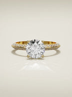 The Vera, solitario con diamante redondo de laboratorio en oro amarillo 14K, vista frontal