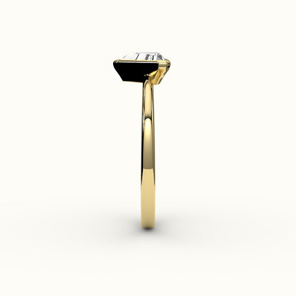 Trillion Cut Bezel Ring Setting