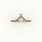 Princess Cut V Diamond Curved Band