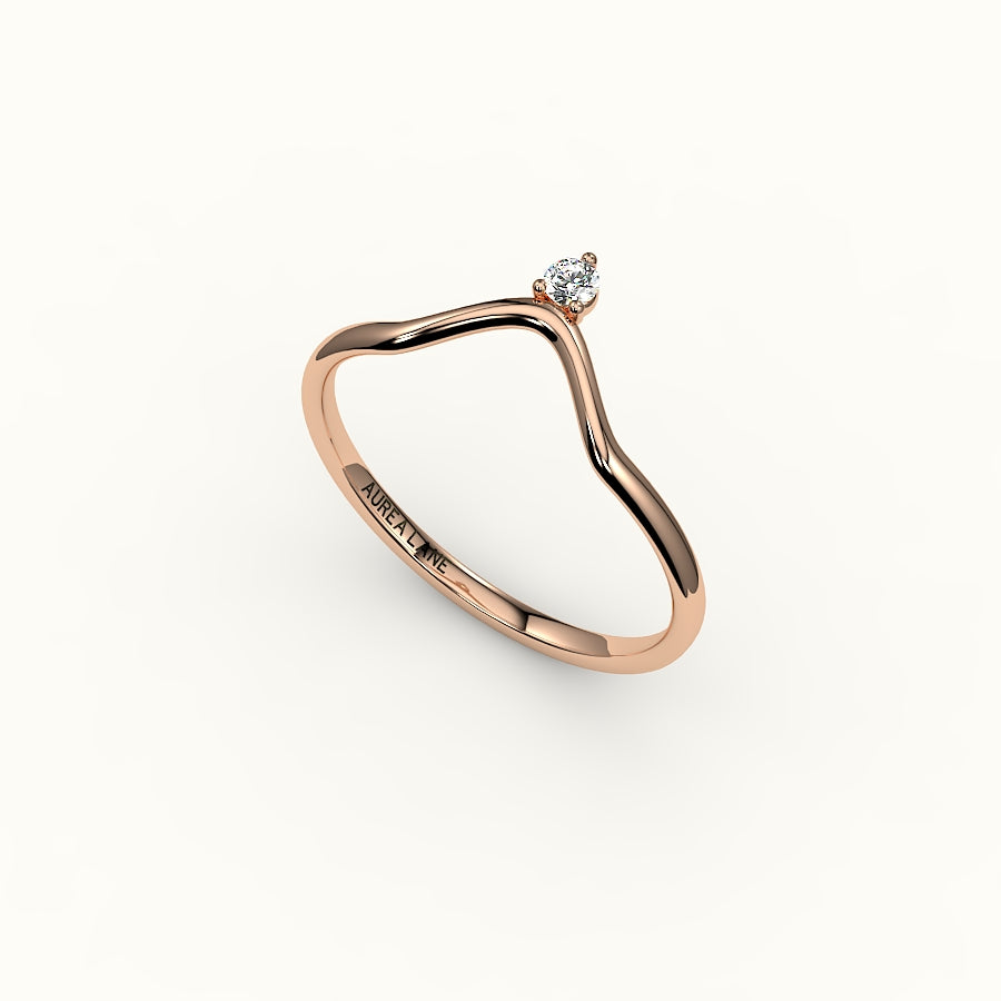 Round Cut V Diamond Curved Band