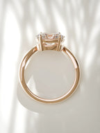 The Arco | East West Oval Solitaire