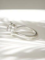 The Arco | East West Oval Solitaire