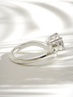 The Arco | East West Oval Solitaire